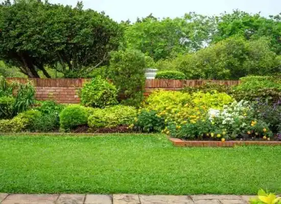 landscaping services Wickliffe